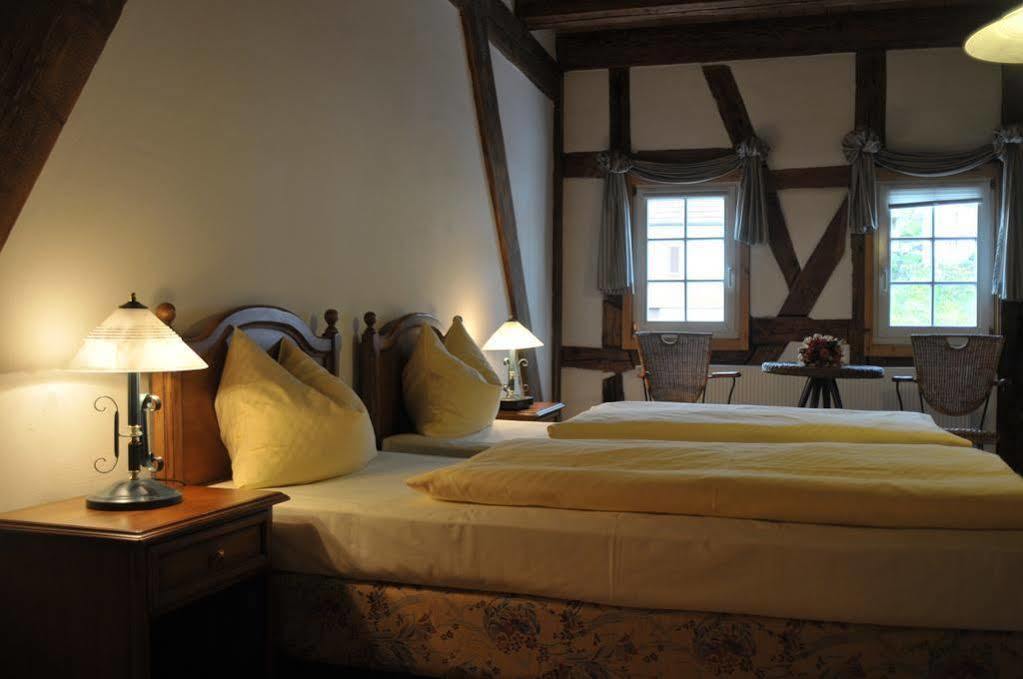 Gutshof-Hotel Waldknechtshof بيرسبرون المظهر الخارجي الصورة